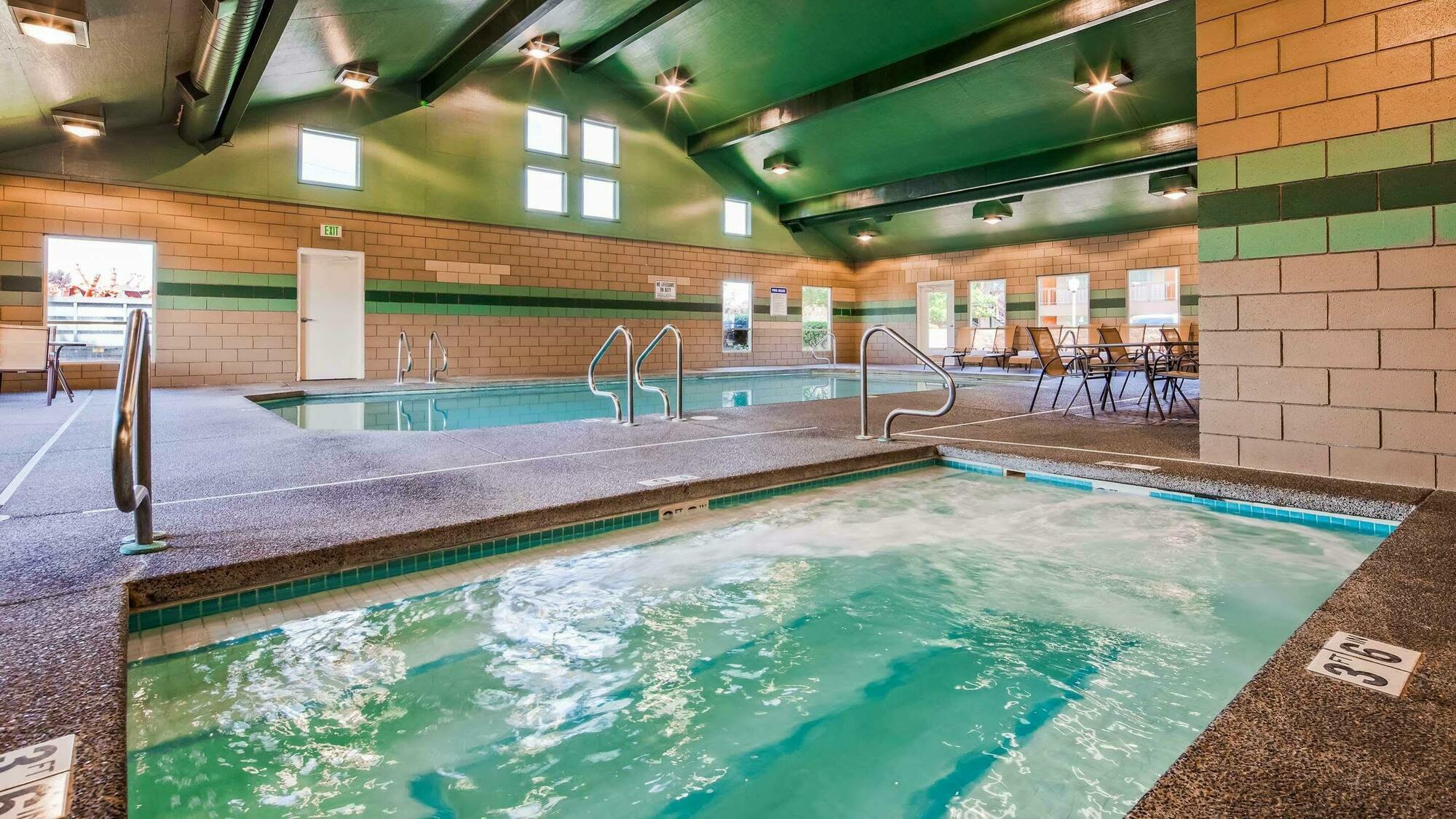 Western Pacific Highway Hotel 3*